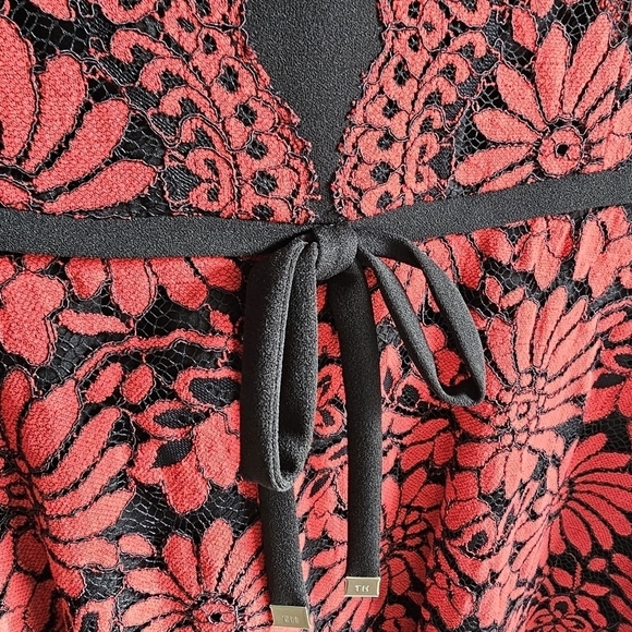 Tommy Hilfigure A-Line Fit & Flare Floral Mini Lace Dress - Red & Black - Size 6 - Picture 7 of 7